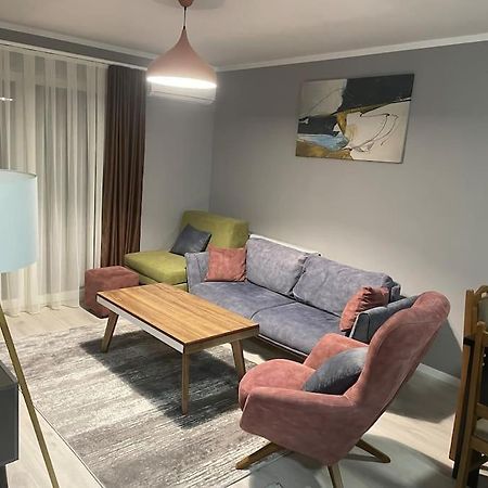 Sunny Prishtina Apartment Pristina Esterno foto
